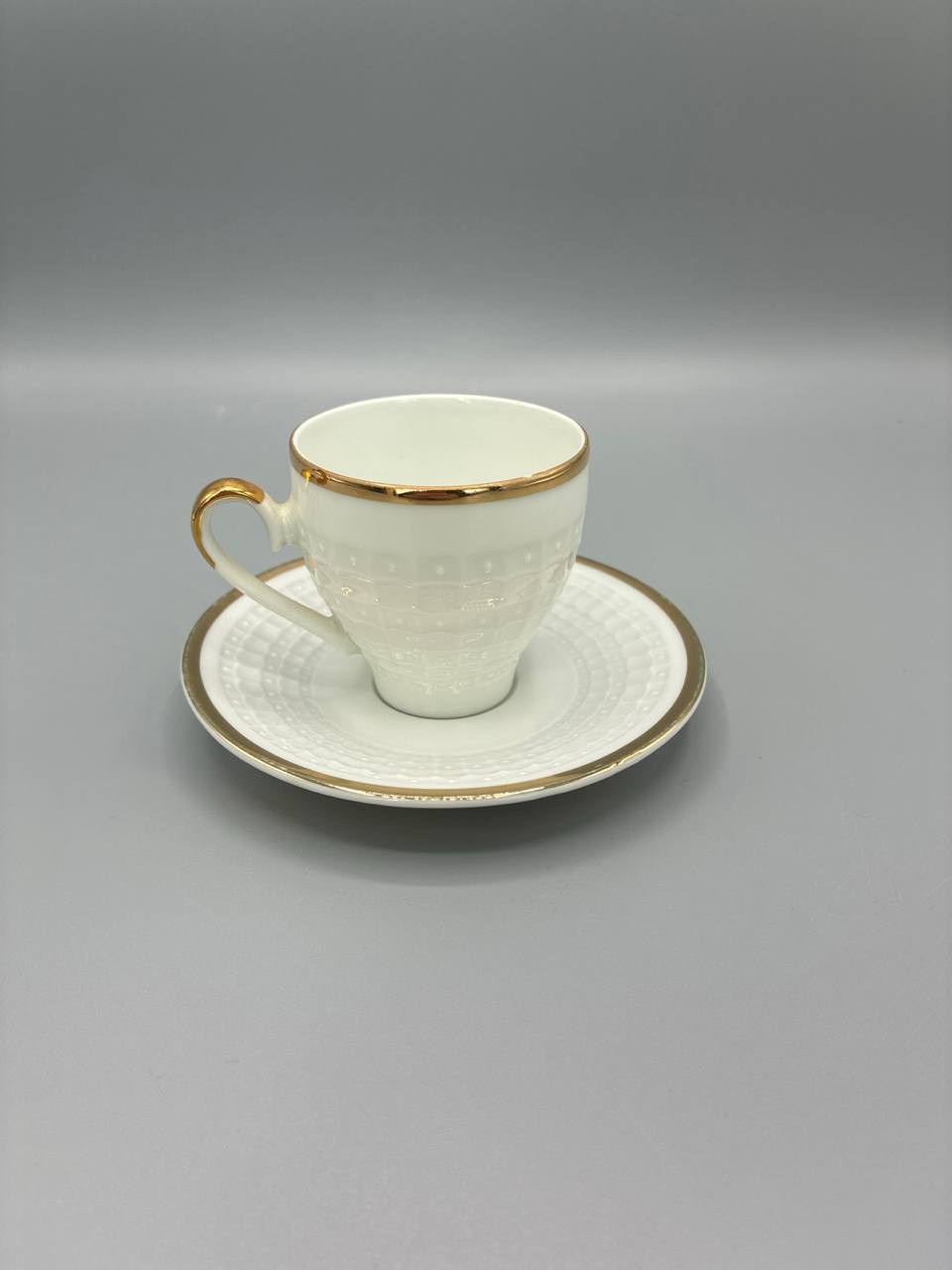 Tasse à café et soucoupe – Edelstein Bavaria – décor Koblenz – porcelaine dorée relief