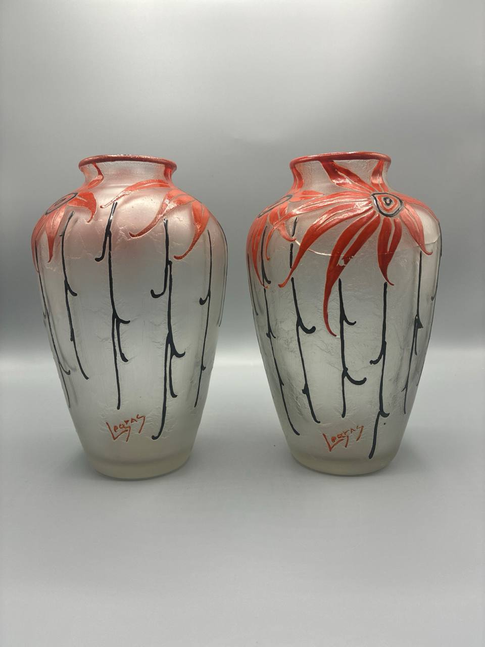 Paire de vases Legras – Verre émaillé floral rouge – Art Déco