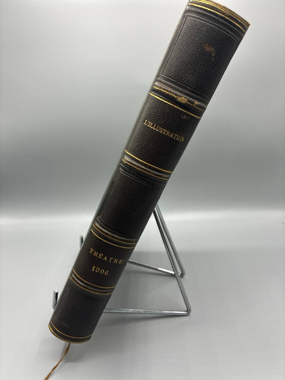 L'Illustration Théâtrale – Année 1906  reliée – Demi-cuir à nerfs dorés – Plusieurs pièces de théâtre