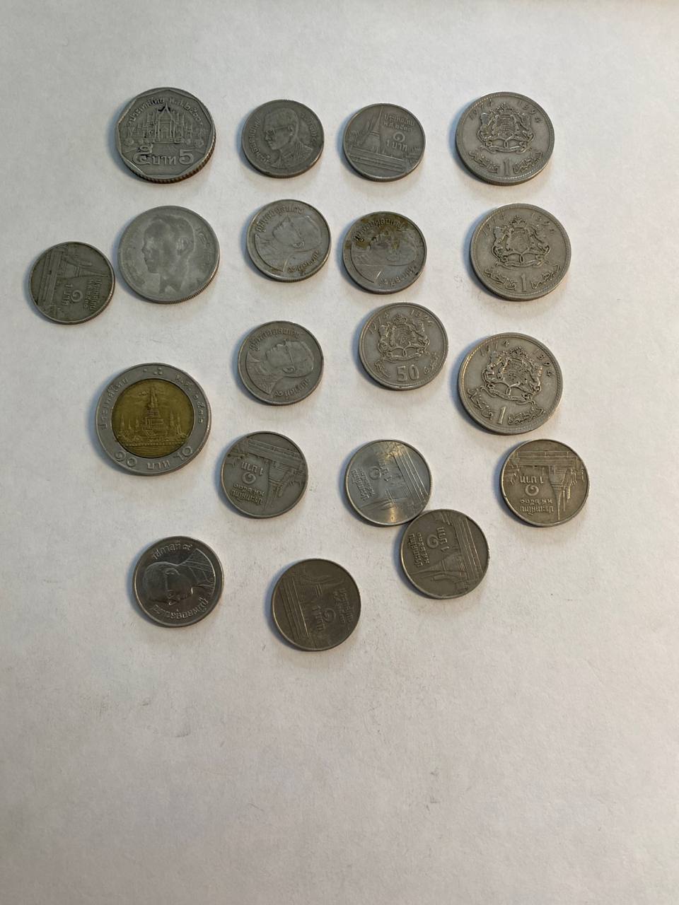 Lot de monnaies anciennes Thaïlande et Maroc – Bahts, Dirhams et Centimes