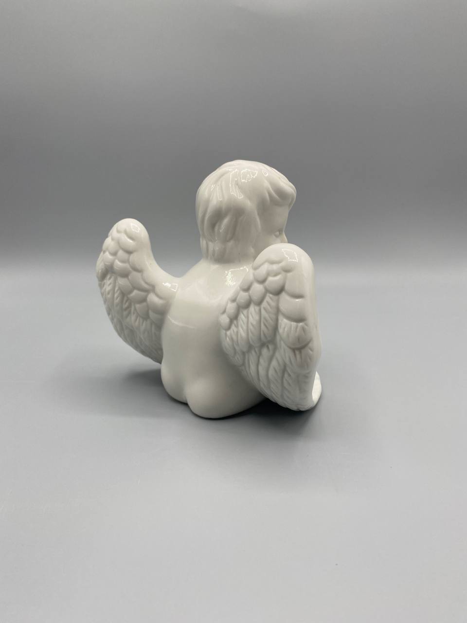 Angelot chérubin porcelaine blanche émaillée - vue de dos