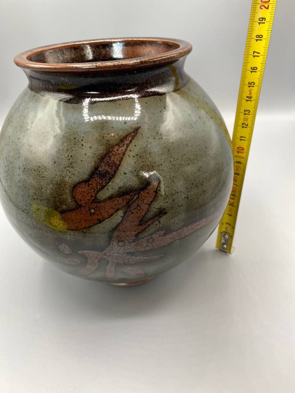 Mesure hauteur vase boule grès environ 14 cm