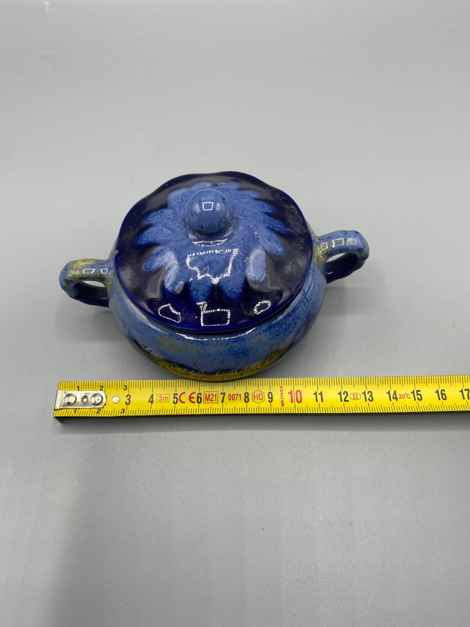 Mesure largeur pot céramique bleu cobalt Saint-Genis-Laval environ 14 cm anses comprises