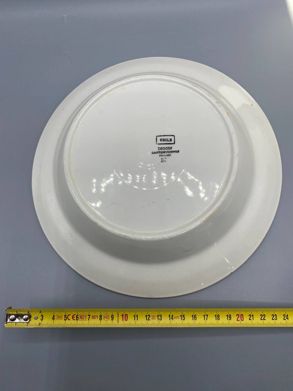Revers plat creux faïence tampon Odile Digoin Sarreguemines France 8 mesure diamètre 21 cm