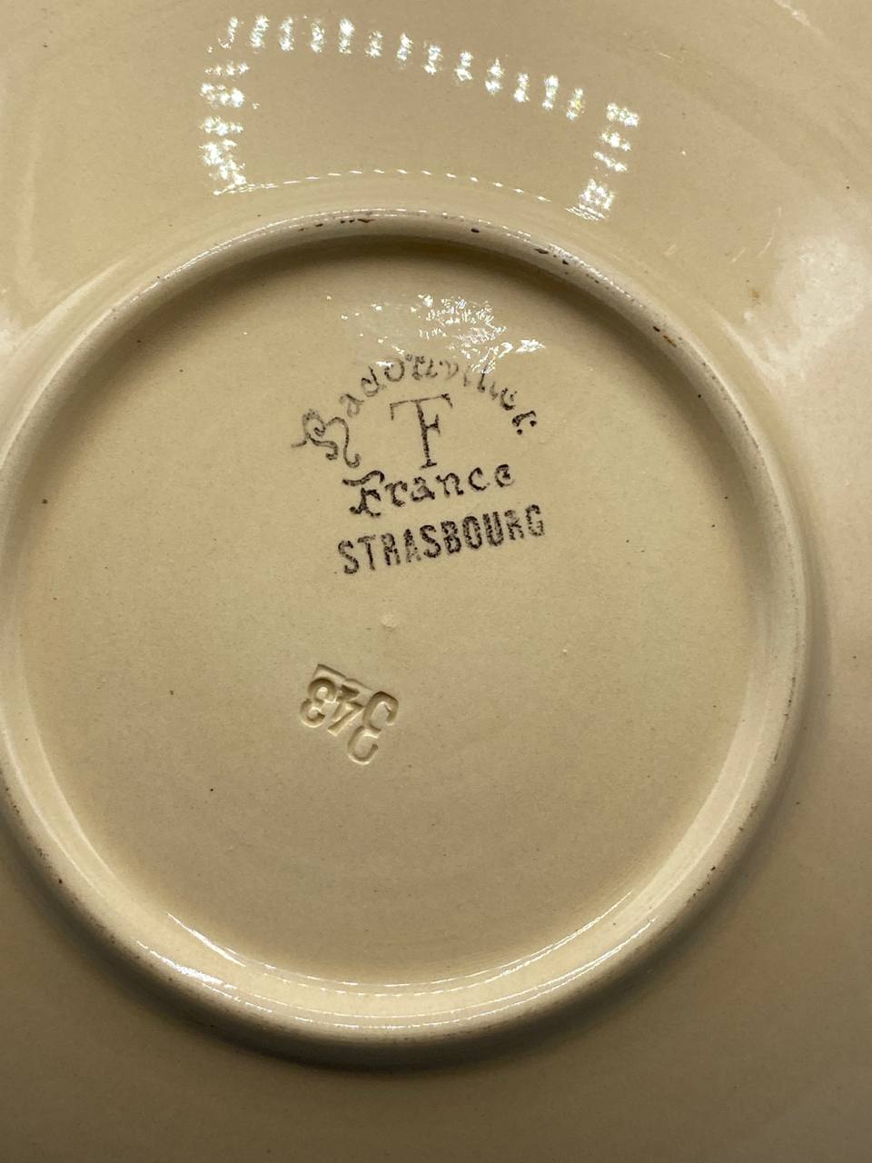 Revers assiette creuse faïence tampon Bagnol Frères France Strasbourg numéro moule 378