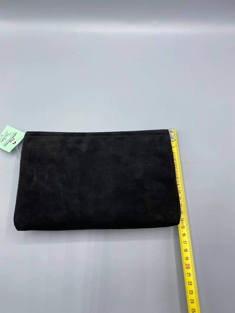 Pochette Pierre Chupin vue de dos cuir chèvre noir mètre mesure hauteur 15 cm