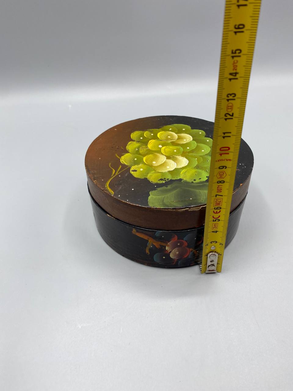 Boîte ronde bois peint, mesure hauteur 5 cm