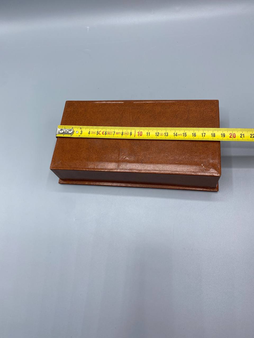 Boîte gainée cuir, mesure longueur 20 cm