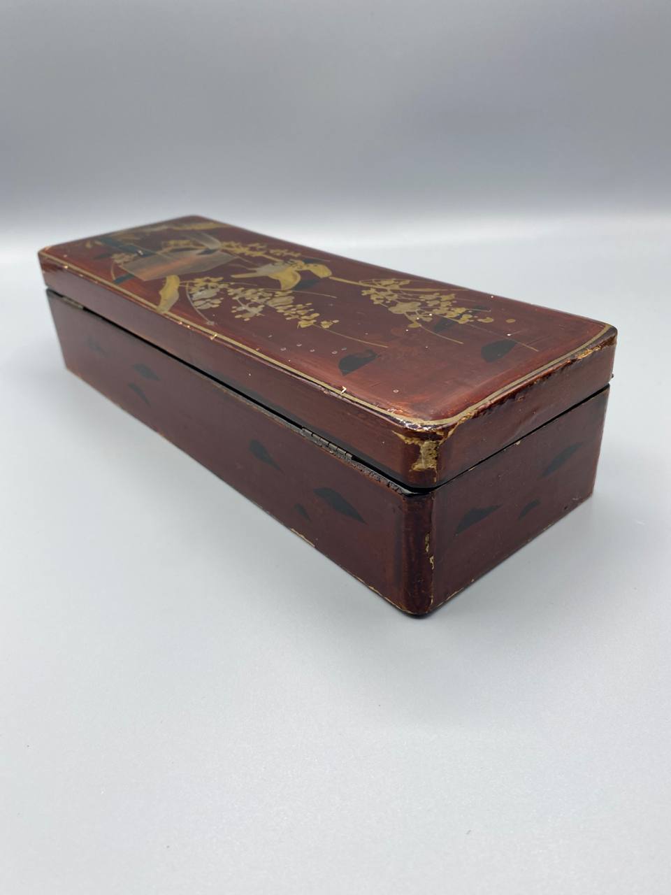 Boîte à éventail japonaise laquée, mesure largeur 10 cm