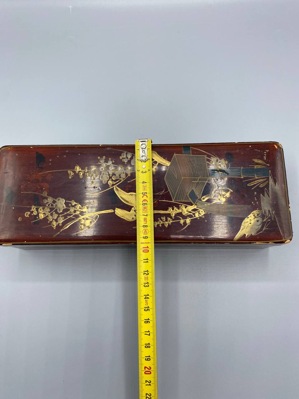 Boîte à éventail japonaise laquée, vue du dessus décor complet