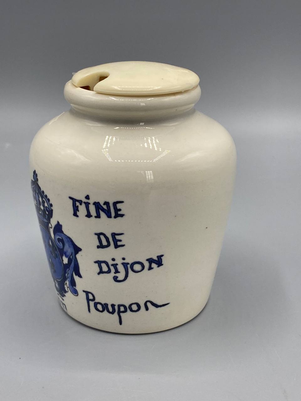 Pot à moutarde Grey Poupon, vue de dos, inscription Fine de Dijon Poupon