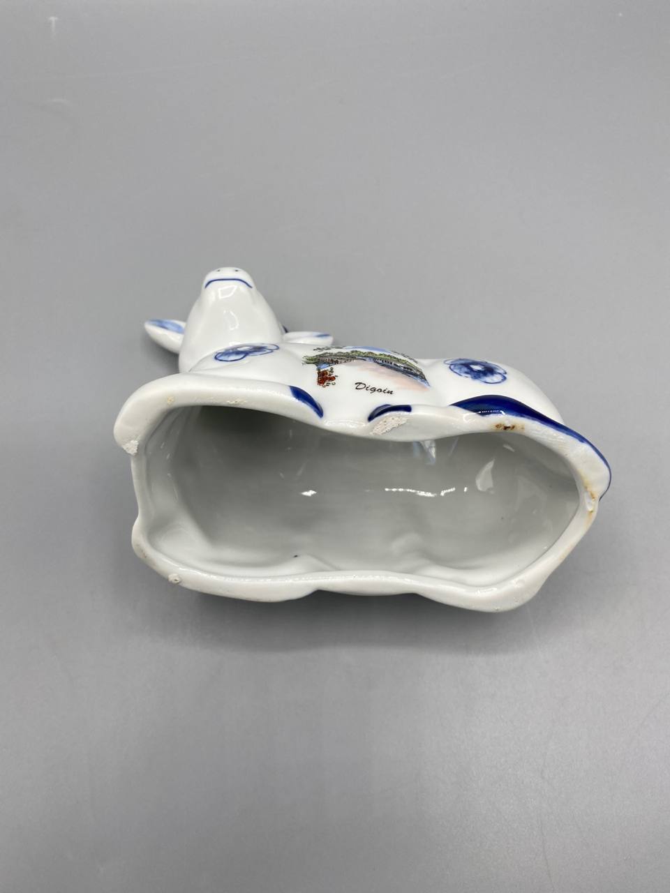 Figurine vache avec mètre ruban, longueur environ 14 cm, vue de face