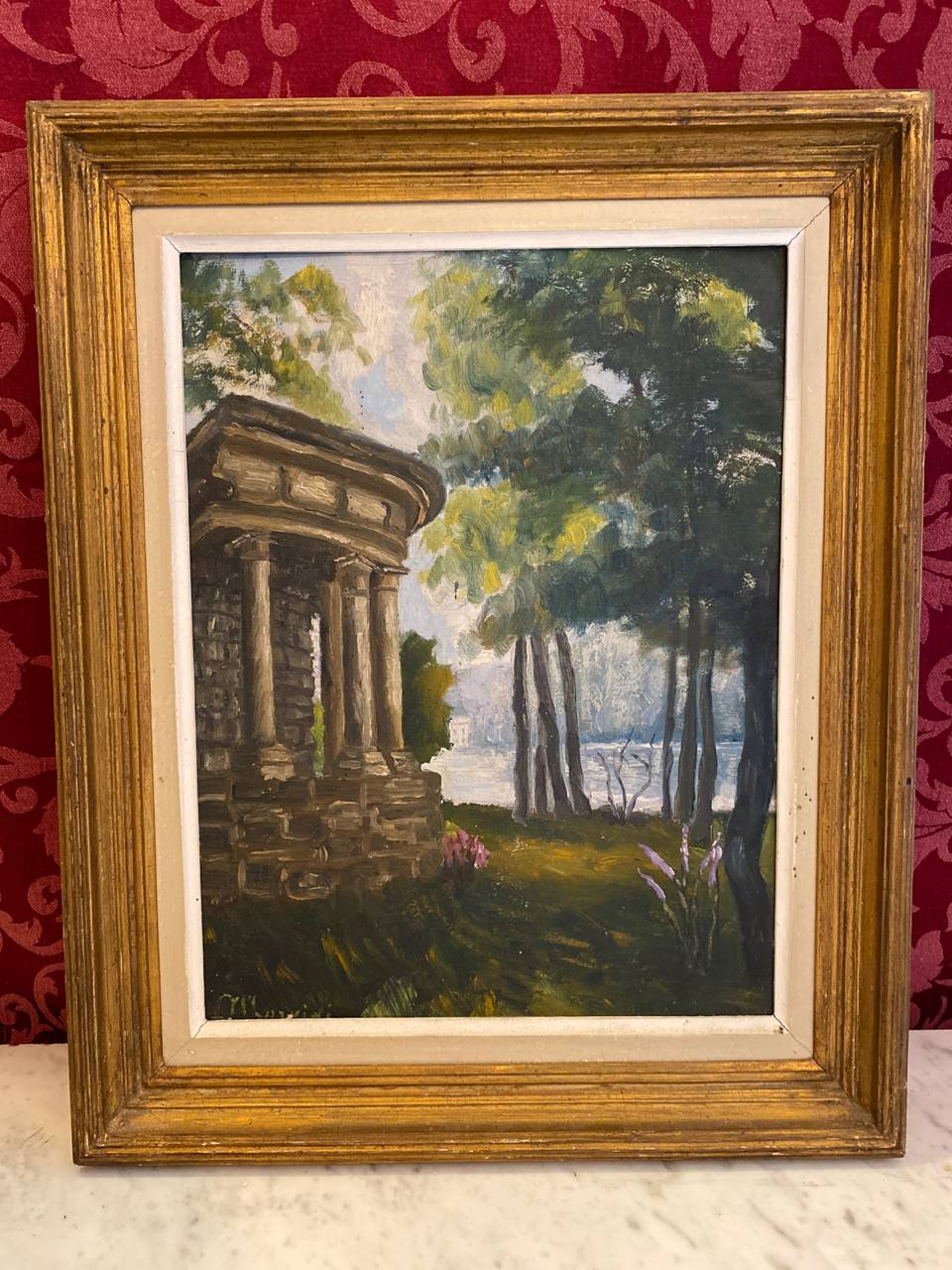 Huile sur panneau, parc à l'italienne, détail droit avec grands arbres, plan d'eau en arrière-plan et iris mauves au premier plan, cadre doré cannelé visible