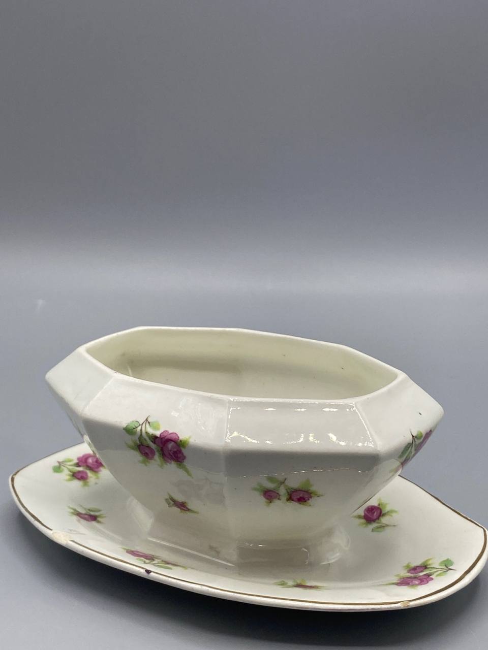 Saucière ancienne – marquage sous la base V.K. Importé de Tchécoslovaquie 317