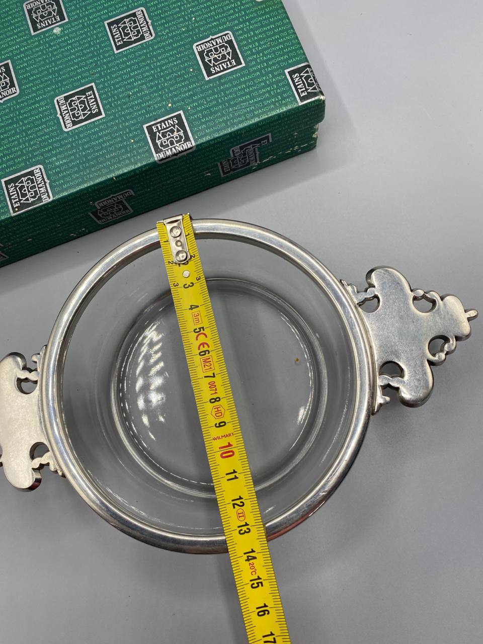Écuelle mesurée à 14 cm de diamètre