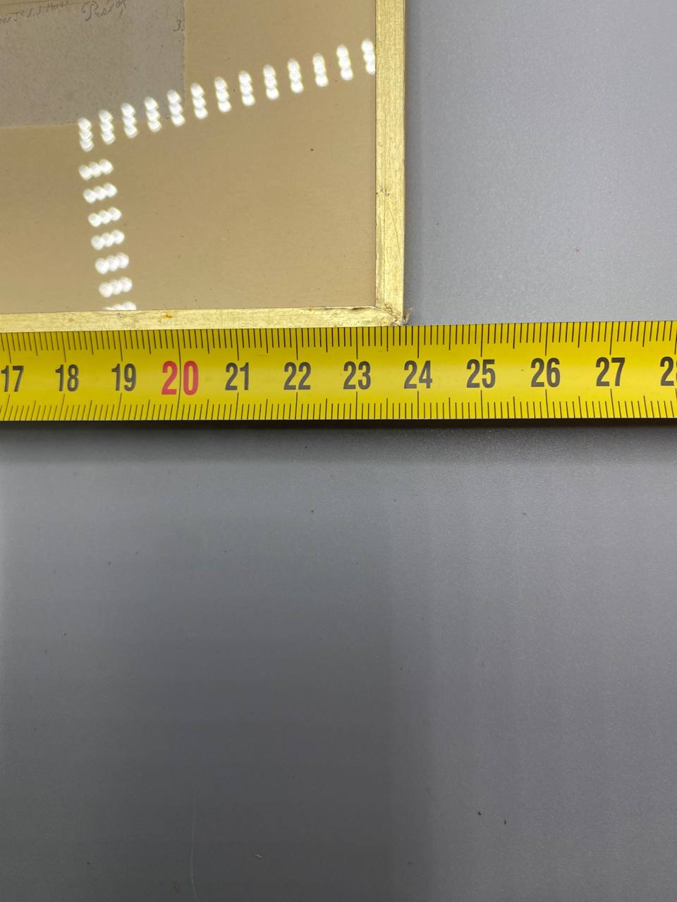 Largeur cadre environ 24 cm