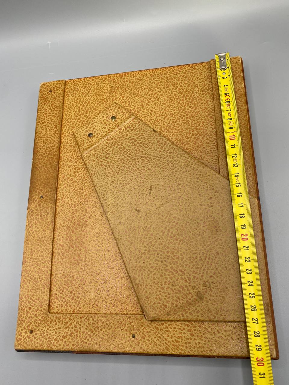 Dimensions cadre environ 24 cm de largeur