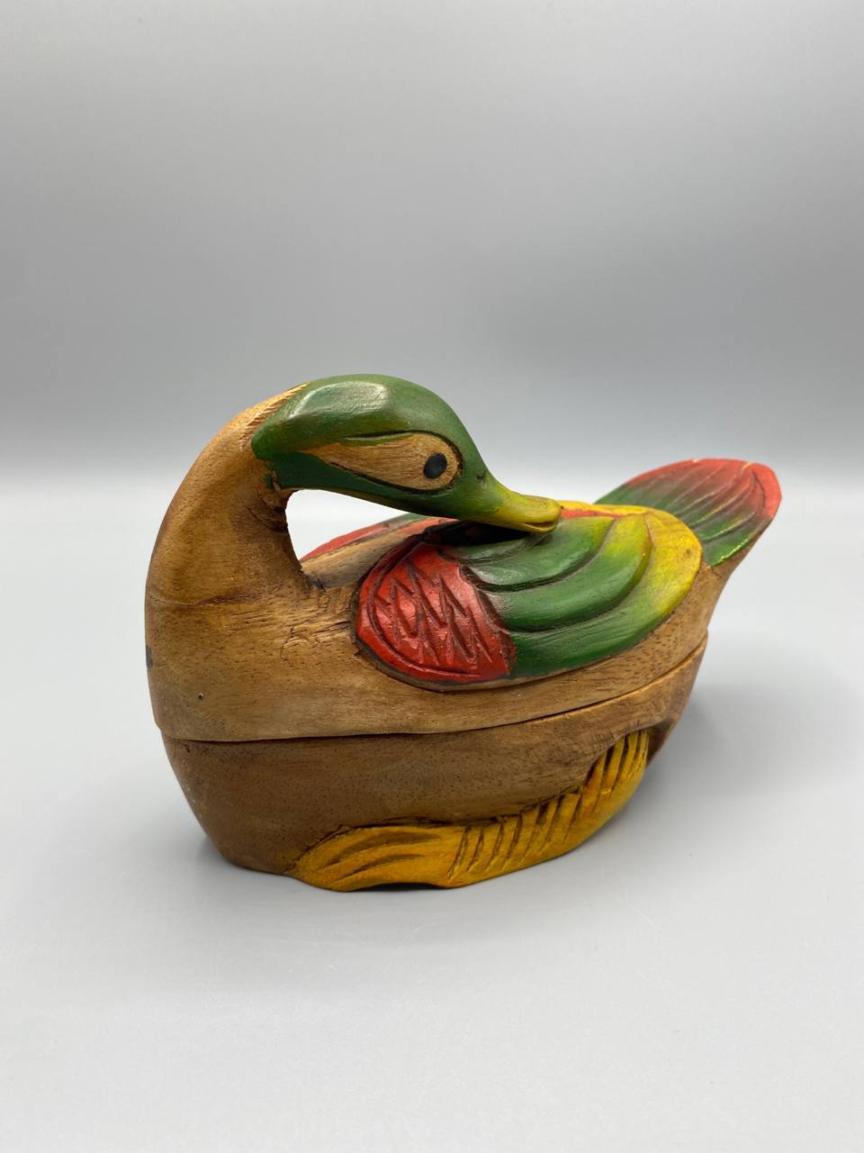 Boîte canard colvert bois sculpté, vue de face fermée