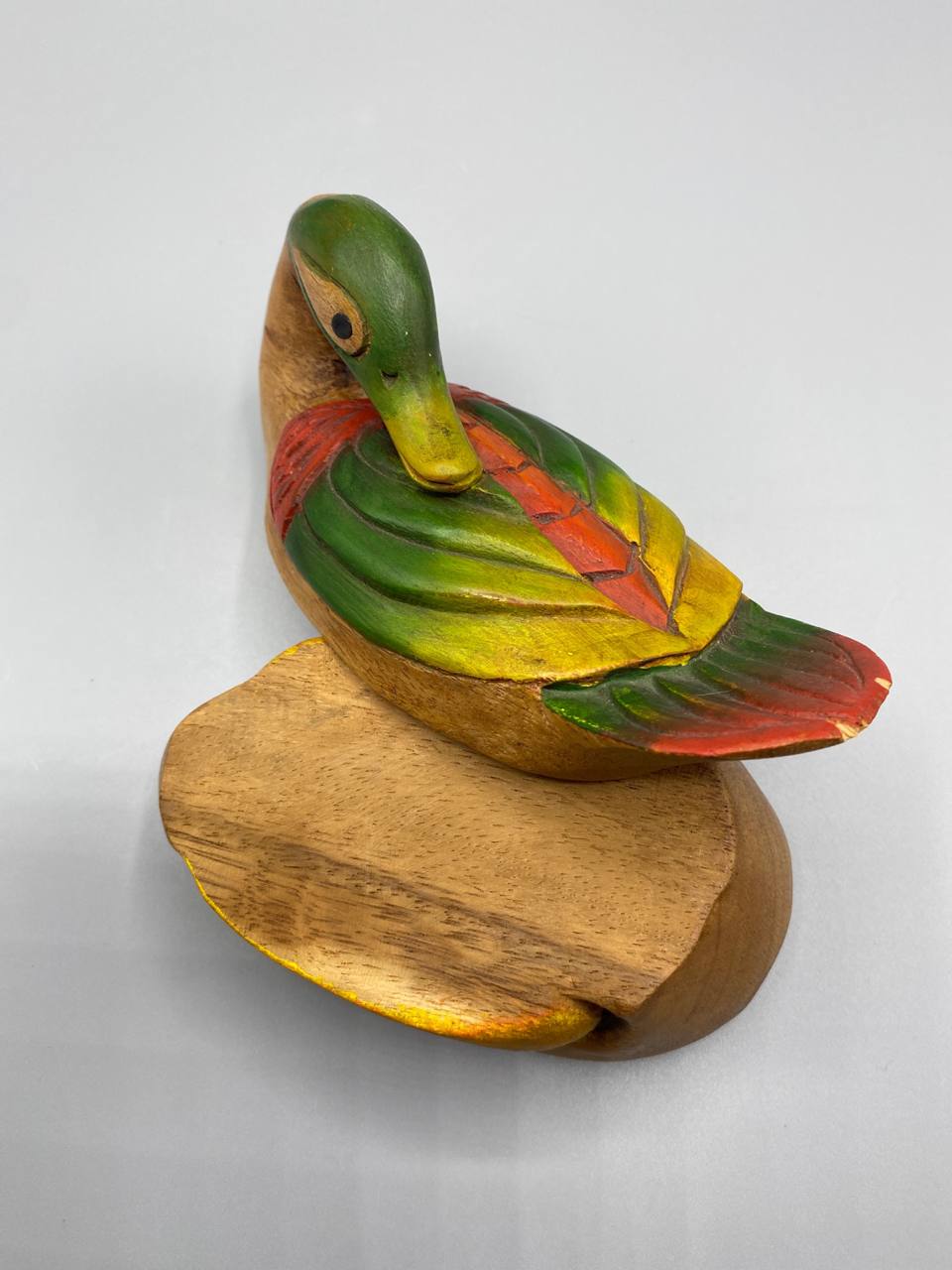 Boîte canard colvert, vue de côté, hauteur environ 11 cm
