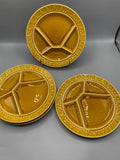 4 assiettes à fondue faïence jaune moutarde 4 compartiments décor feuilles en relief