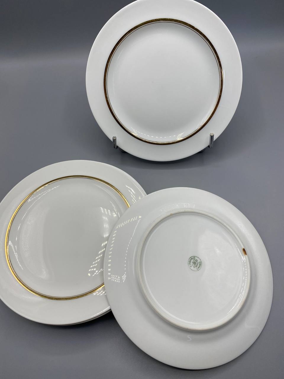 6 assiettes à dessert porcelaine Limoges A. Vignaud blanc filet doré 20 cm