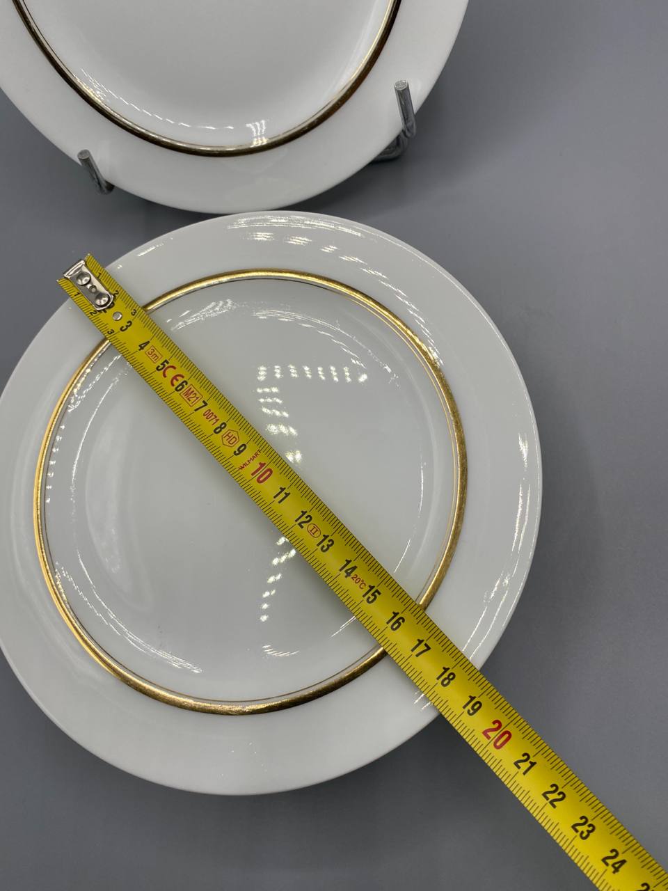 Diamètre 20 cm assiette dessert porcelaine Limoges A. Vignaud filet doré