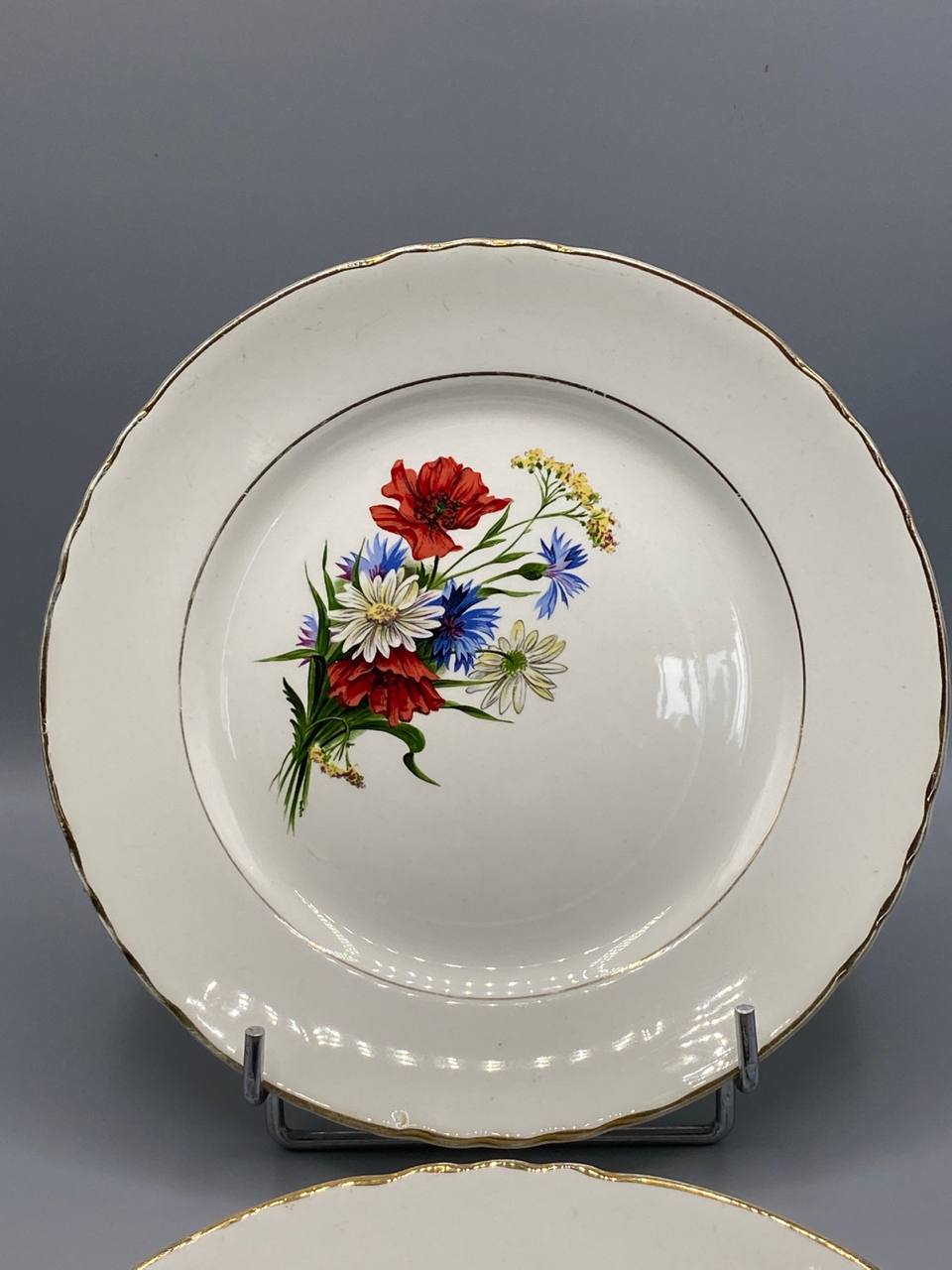 Assiette plate faïence Orchies Moulin des Loups décor coquelicots bleuets marguerites filet doré