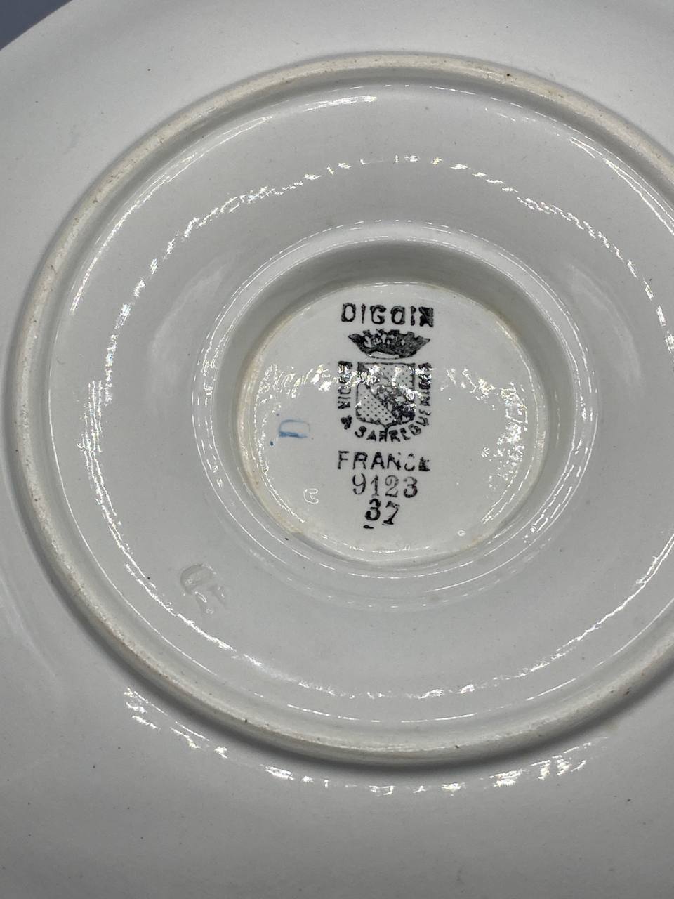 Saucière Digoin Sarreguemines 9123, tampon au dos