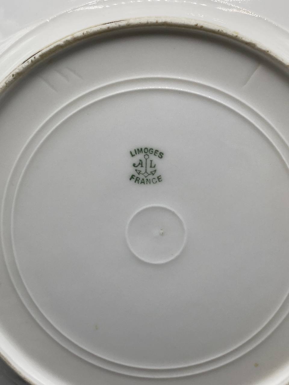 Assiette à dessert porcelaine Limoges Ahrenfeldt, tampon au dos