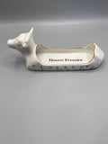 Beurrier vache porcelaine F.D. Chauvigny – vue de profil, tête dressée et frise florale