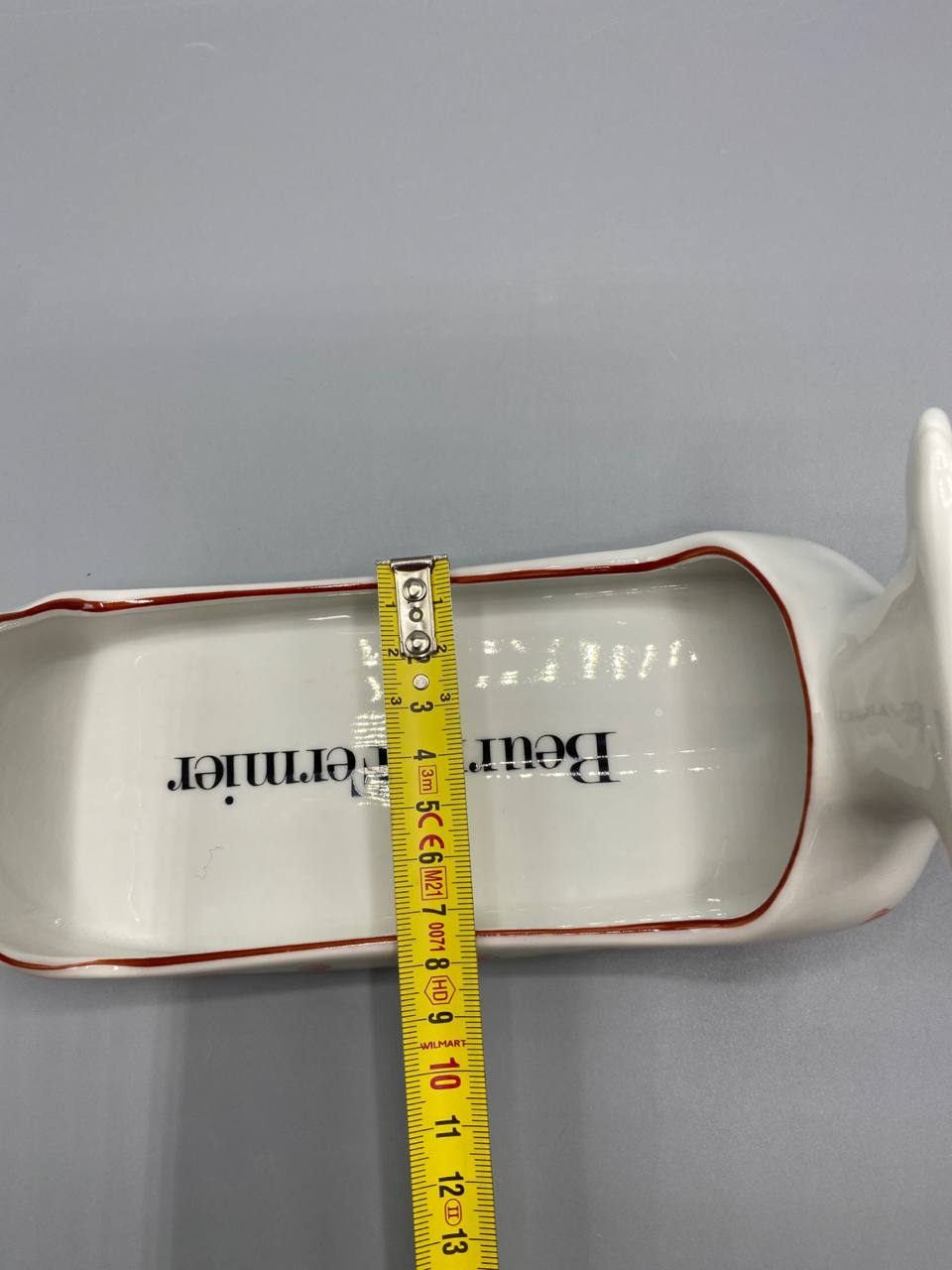 Beurrier vache Chauvigny – vue de hauteur avec mètre, environ 10 cm