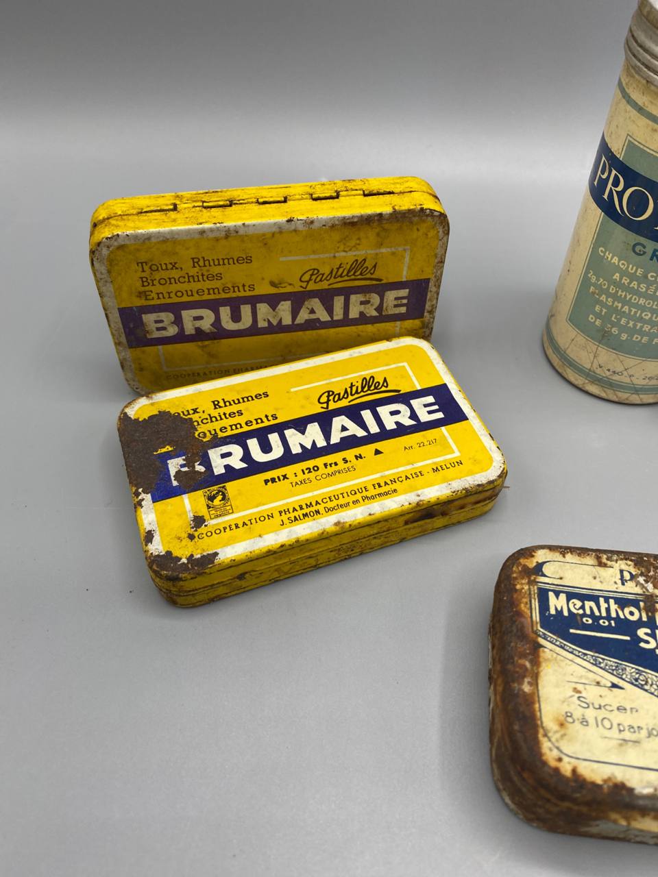 2 boîtes Pastilles Brumaire jaune et violet – Coopération Pharmaceutique Française Melun