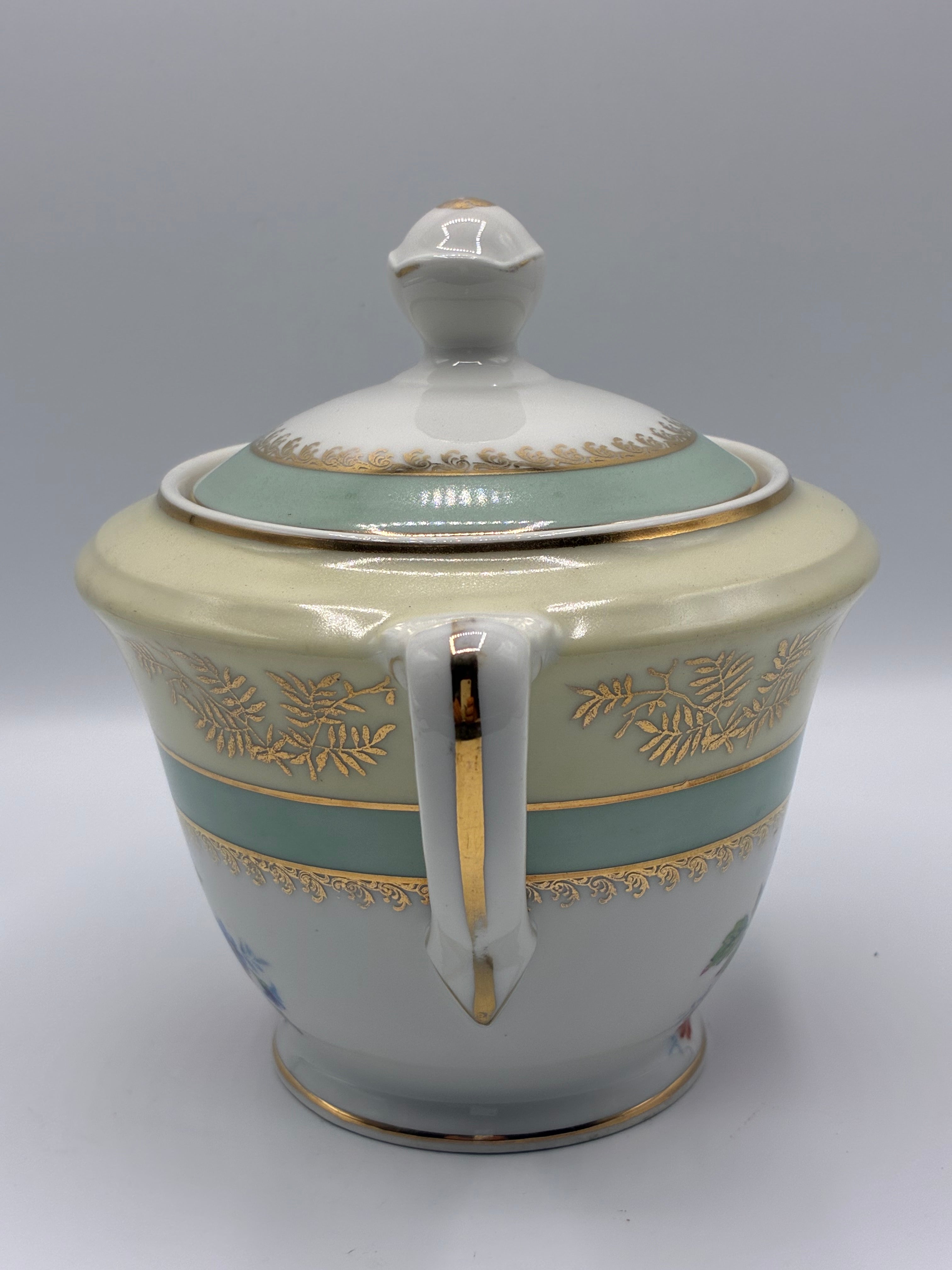 Sucrier ancien en porcelaine de Limoges – Vert céladon, or et bouquet floral – Union Céramique