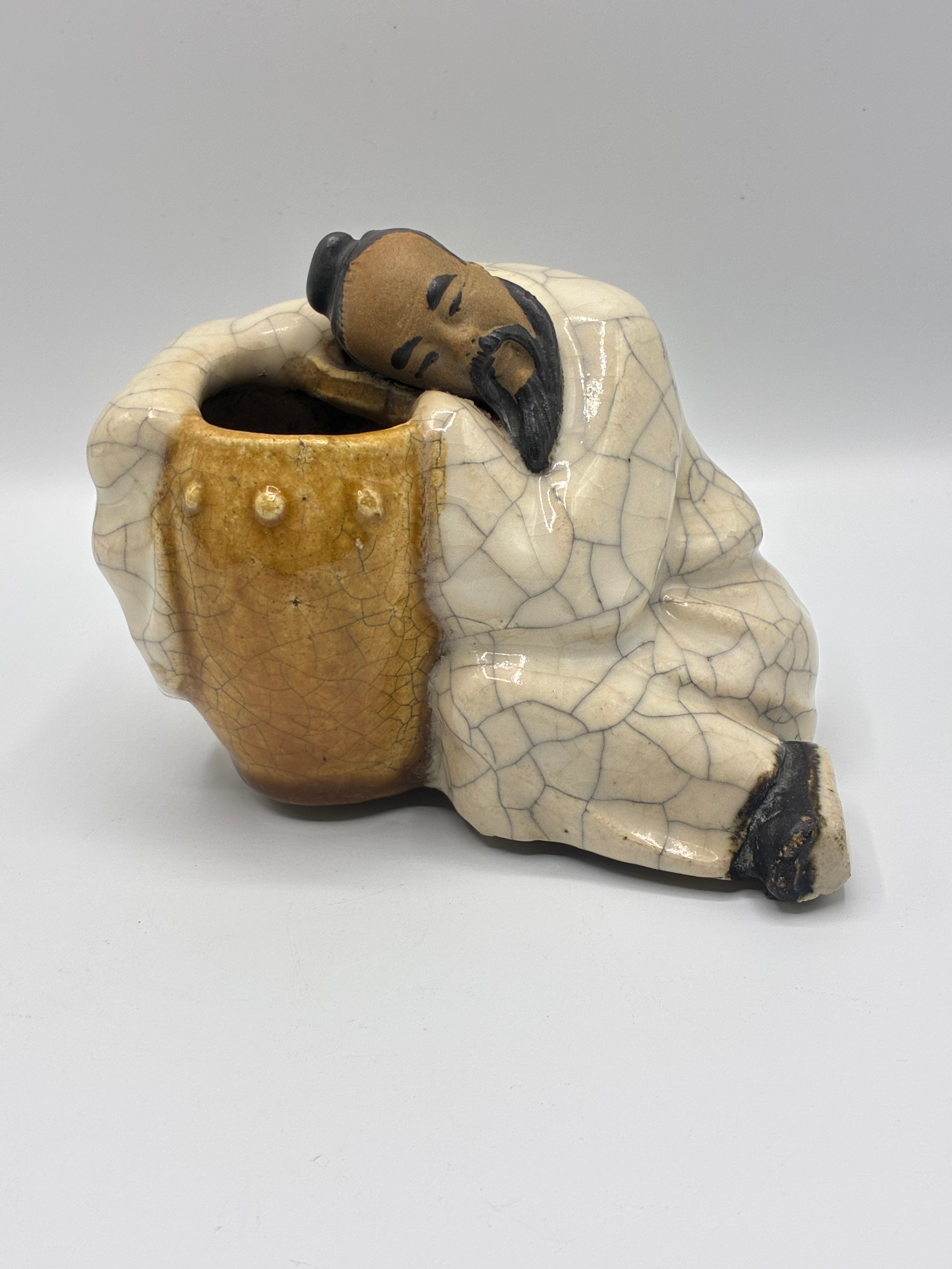 Statuette chinoise Shiwan – Sage lettré en grès craquellé