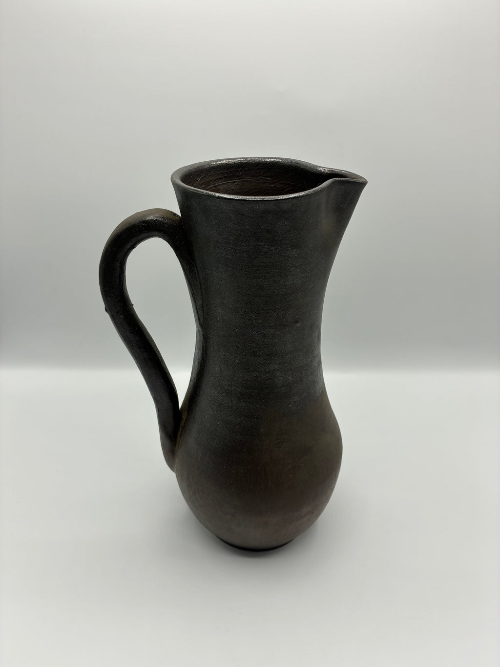 Grand pichet en grès brun – Poterie Dubost Noiron – Bourgogne – Milieu XXe siècle