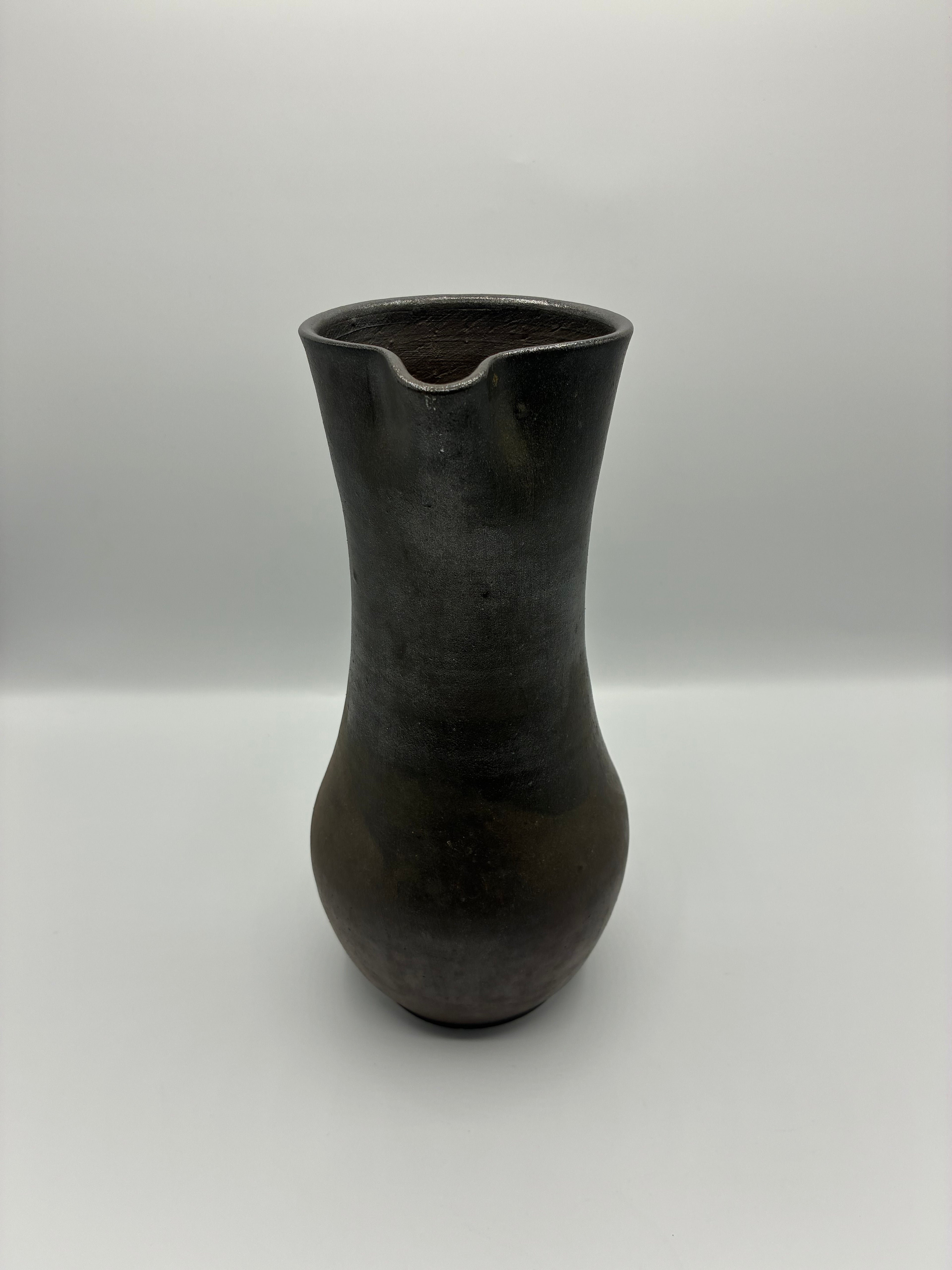 Grand pichet en grès brun – Poterie Dubost Noiron – Bourgogne – Milieu XXe siècle