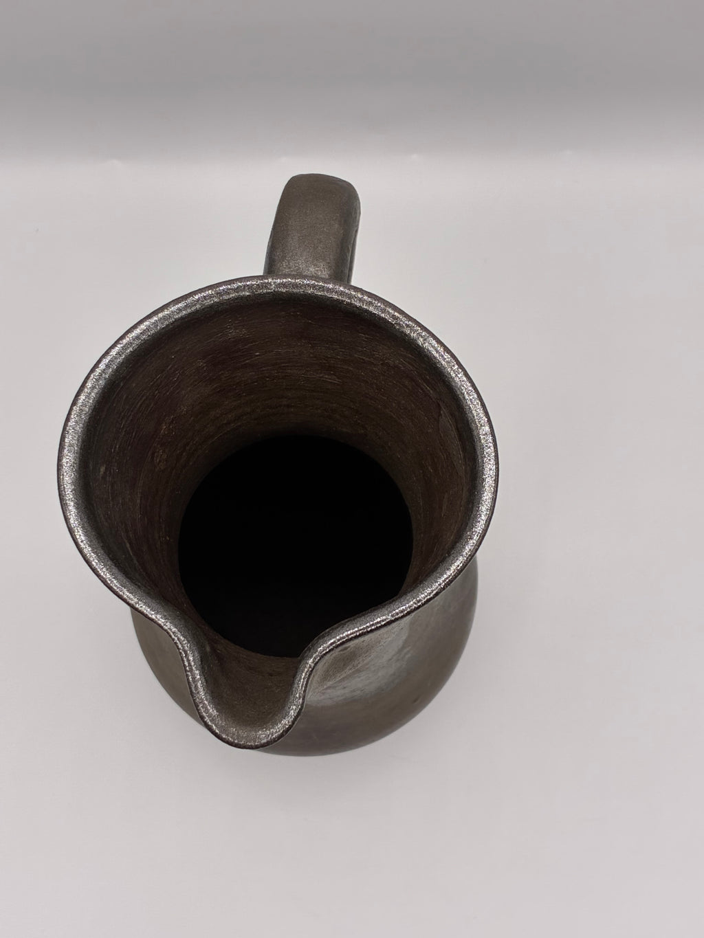 Grand pichet en grès brun – Poterie Dubost Noiron – Bourgogne – Milieu XXe siècle