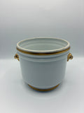 Cache-pot rafraîchissoir en porcelaine émaillée blanche – Têtes de lion dorées – Style Empire