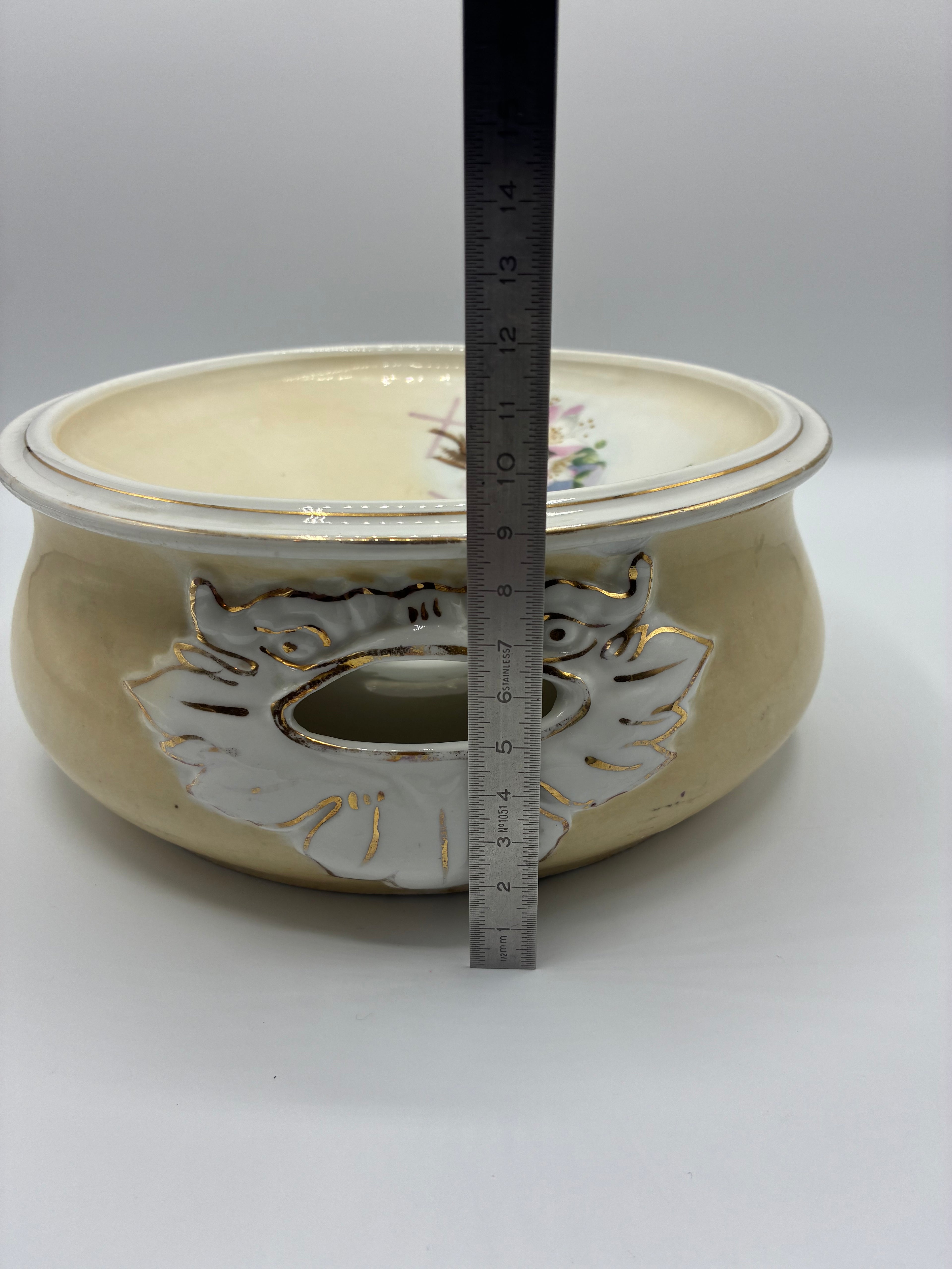 Crachoir ancien en porcelaine – Décor branche fleurie et filets dorés – Deux pièces – Fin XIXe siècle – Diam. 20 cm