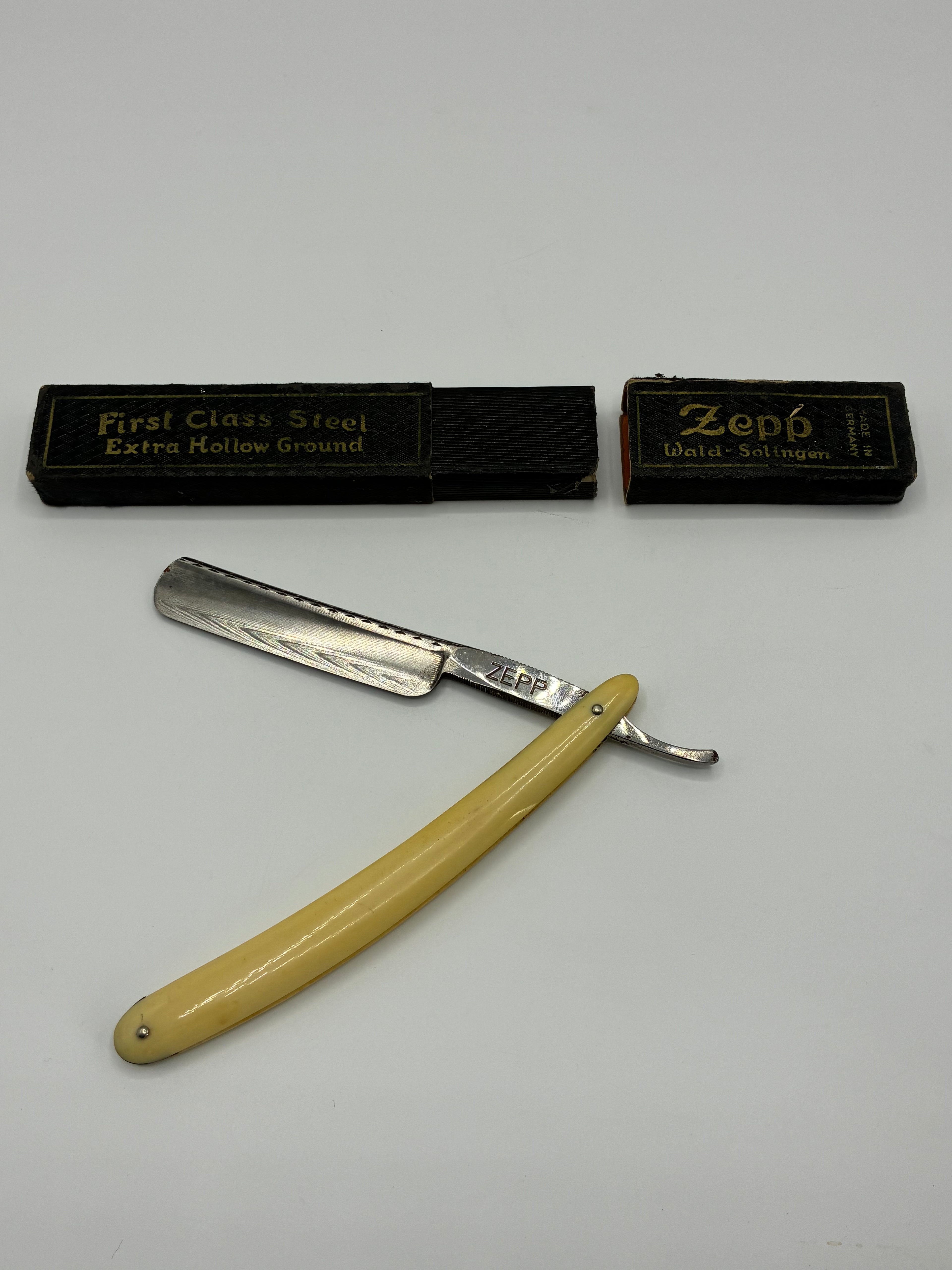 Rasoir coupe-chou ancien Zepp – First Class Steel Extra Hollow Ground – Wald-Solingen – Boîte d'origine – Vers 1925-1940