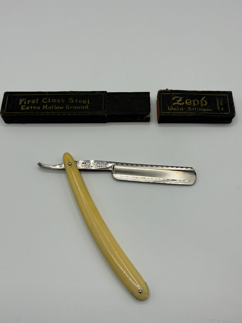 Rasoir coupe-chou ancien Zepp – First Class Steel Extra Hollow Ground – Wald-Solingen – Boîte d'origine – Vers 1925-1940