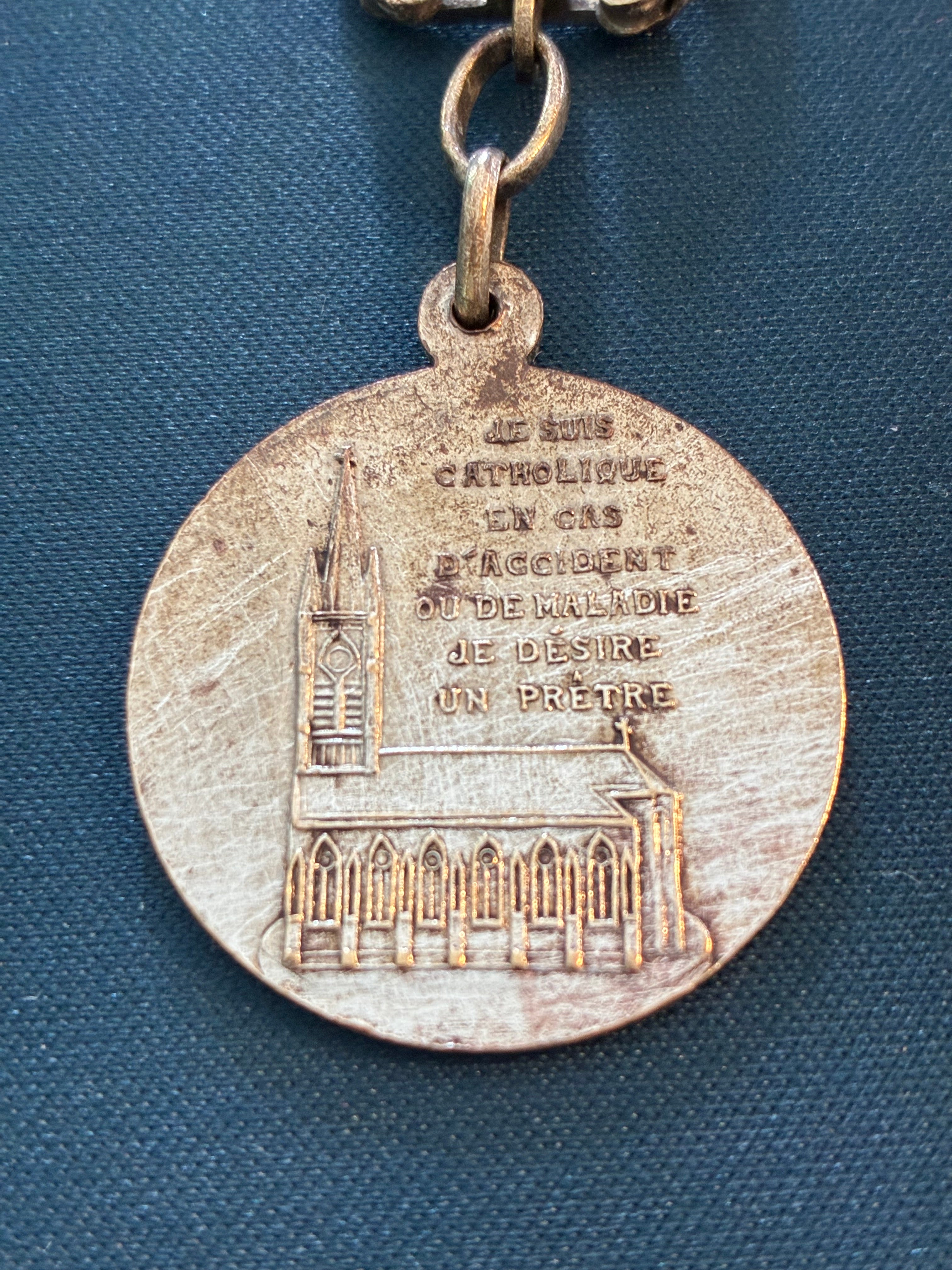 Médaille religieuse ancienne Sainte Rita – Porte-clé catholique – "Je suis catholique" – Dévotion populaire XIXe-XXe siècle
