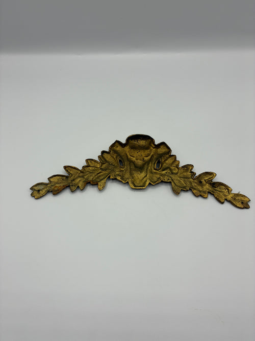 Applique ornementale en bronze – Décor rocaille Louis XV, feuillages et cartouche – Meuble ancien, 26 cm