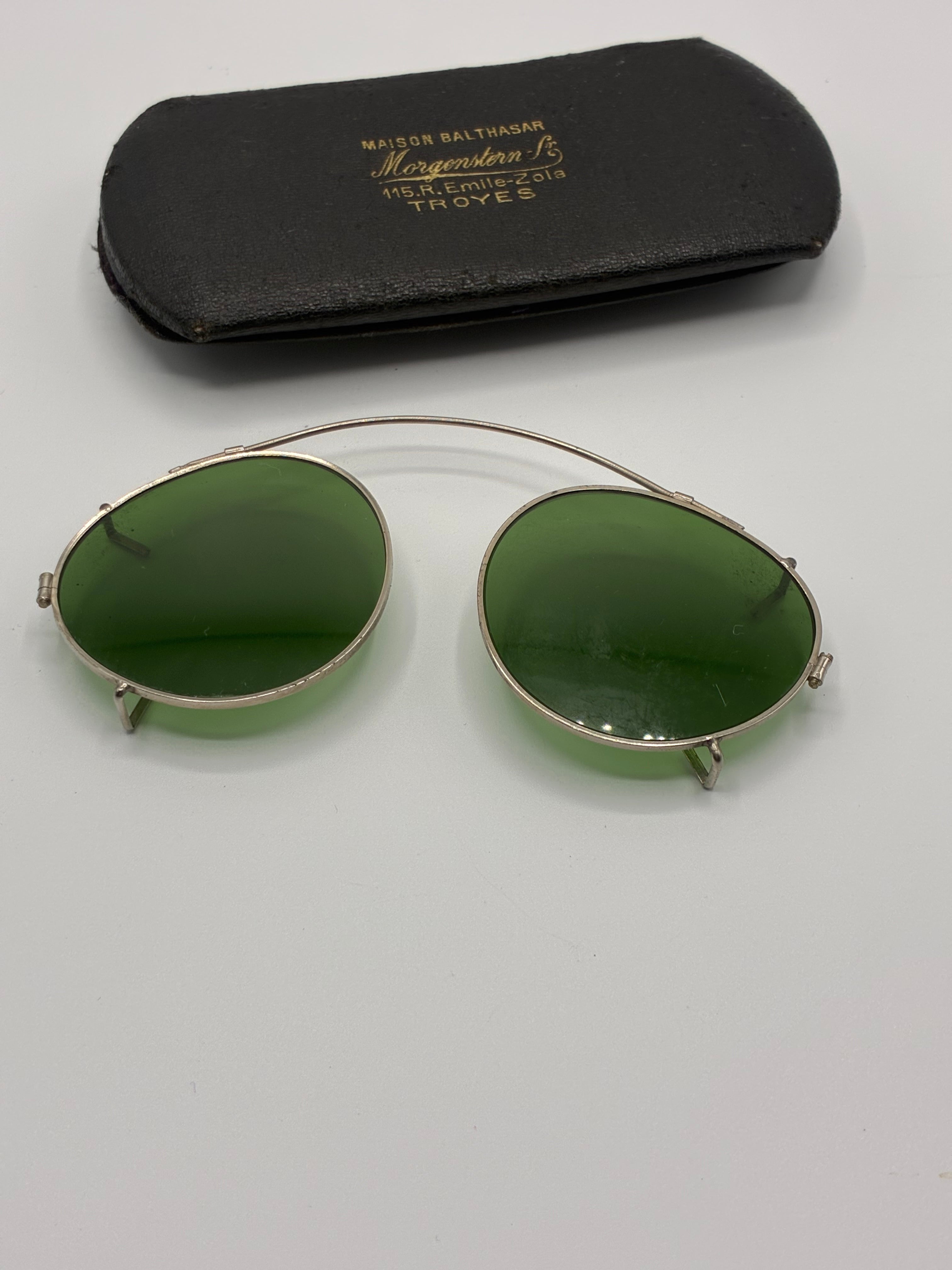 Lunettes pince-nez anciennes – Verres ronds teintés vert – Étui Maison Balthasar Morgenstern, Troyes – Belle Époque