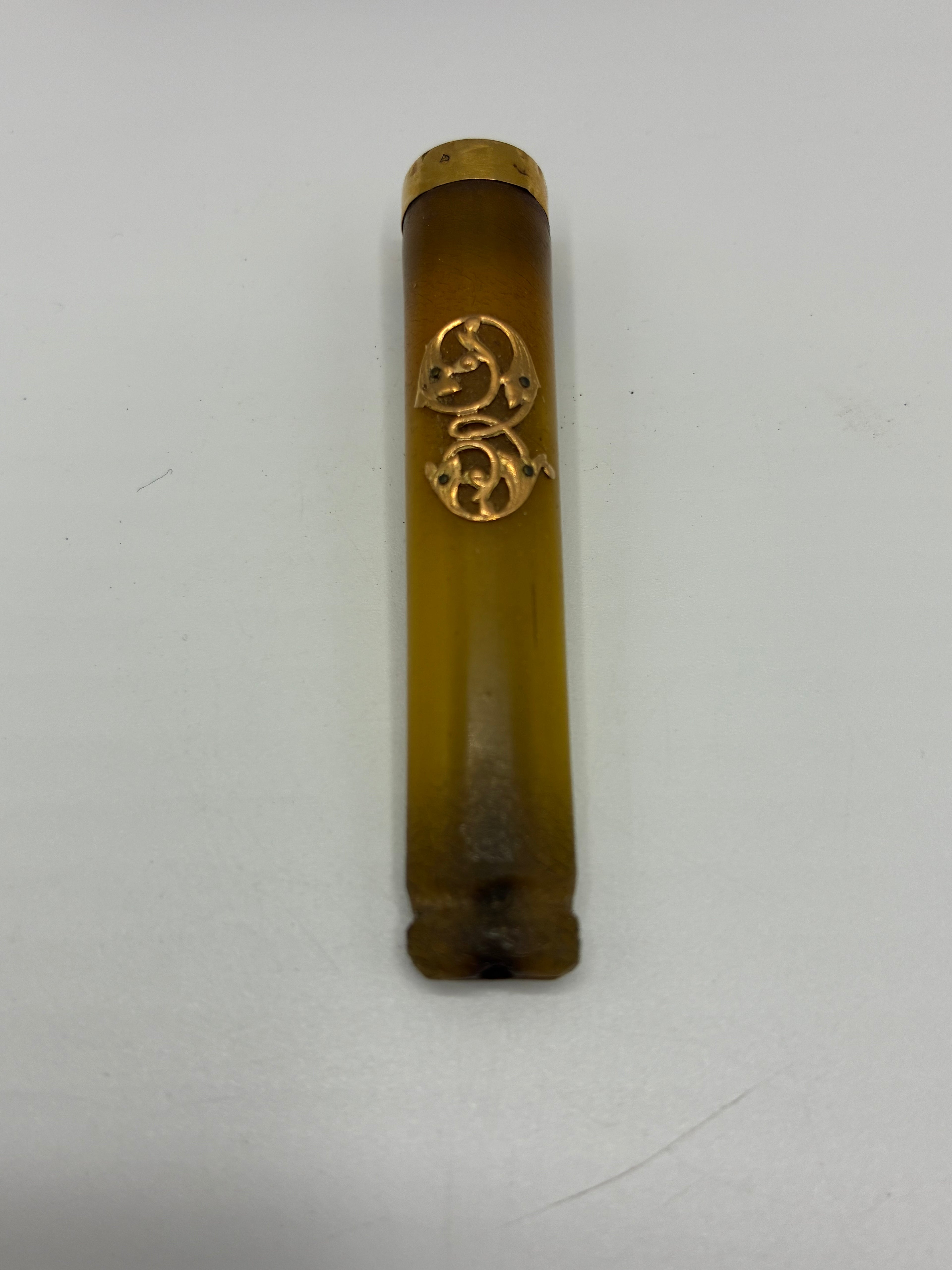 Fume-cigarette ancien en ambre – Monogramme doré, écrin d'origine – Belle Époque