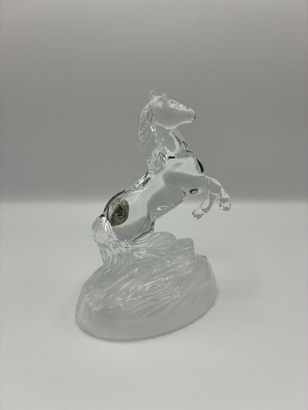 Figurine cheval cabré en cristal – Cristal d'Arques, années 1970–80