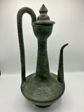 Aiguière ancienne en céramique – Patine verte, style méditerranéen