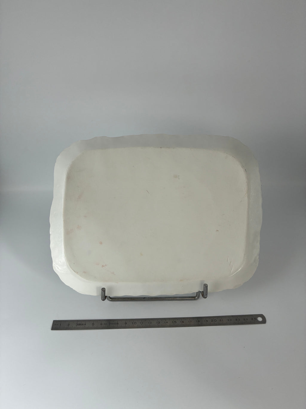 Plateau ancien en porcelaine – Décor fleurs bleues fin XIXe