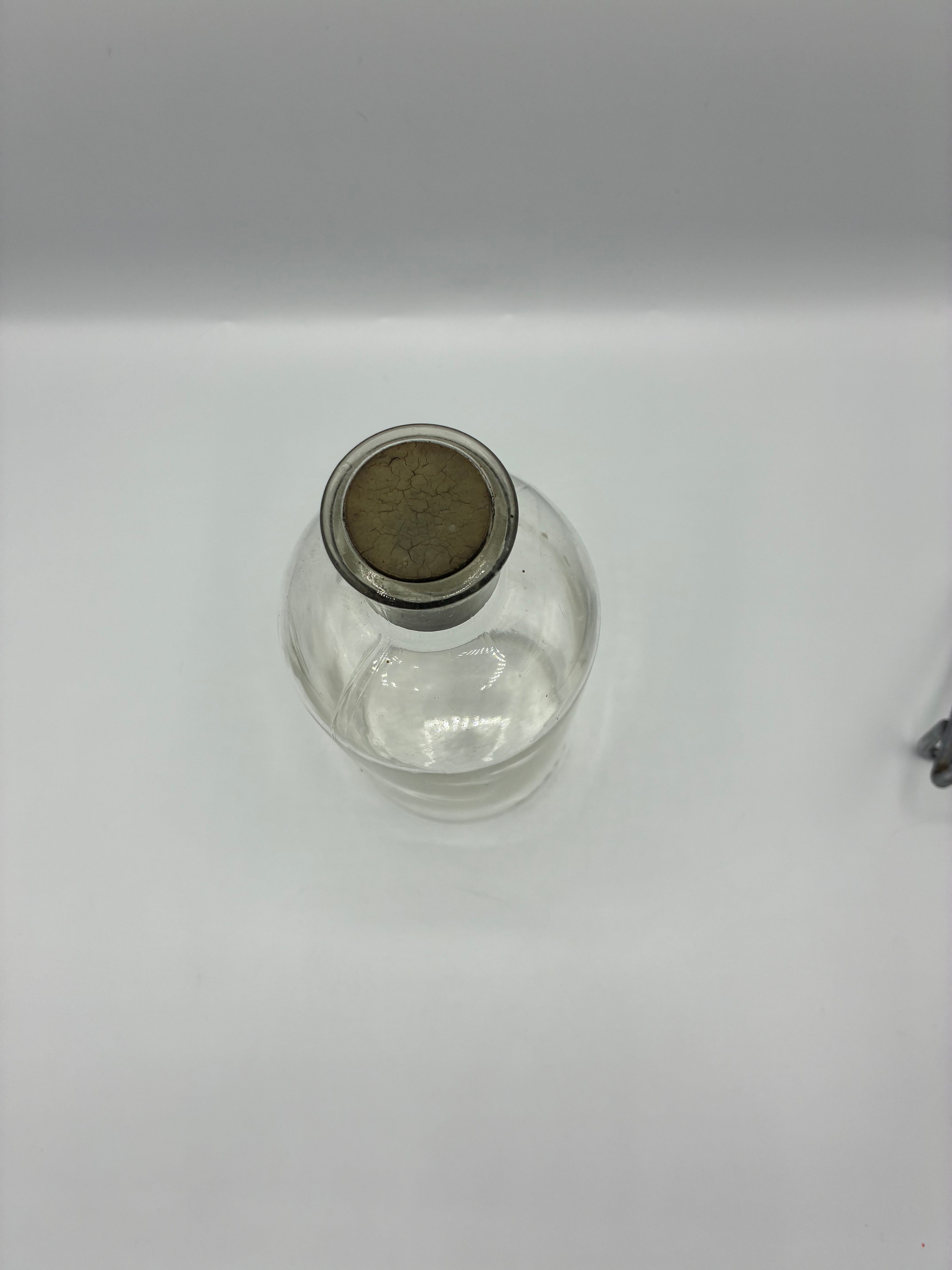 Ancien flacon de pharmacie en verre avec bouchon étanche – vers 1930/1950