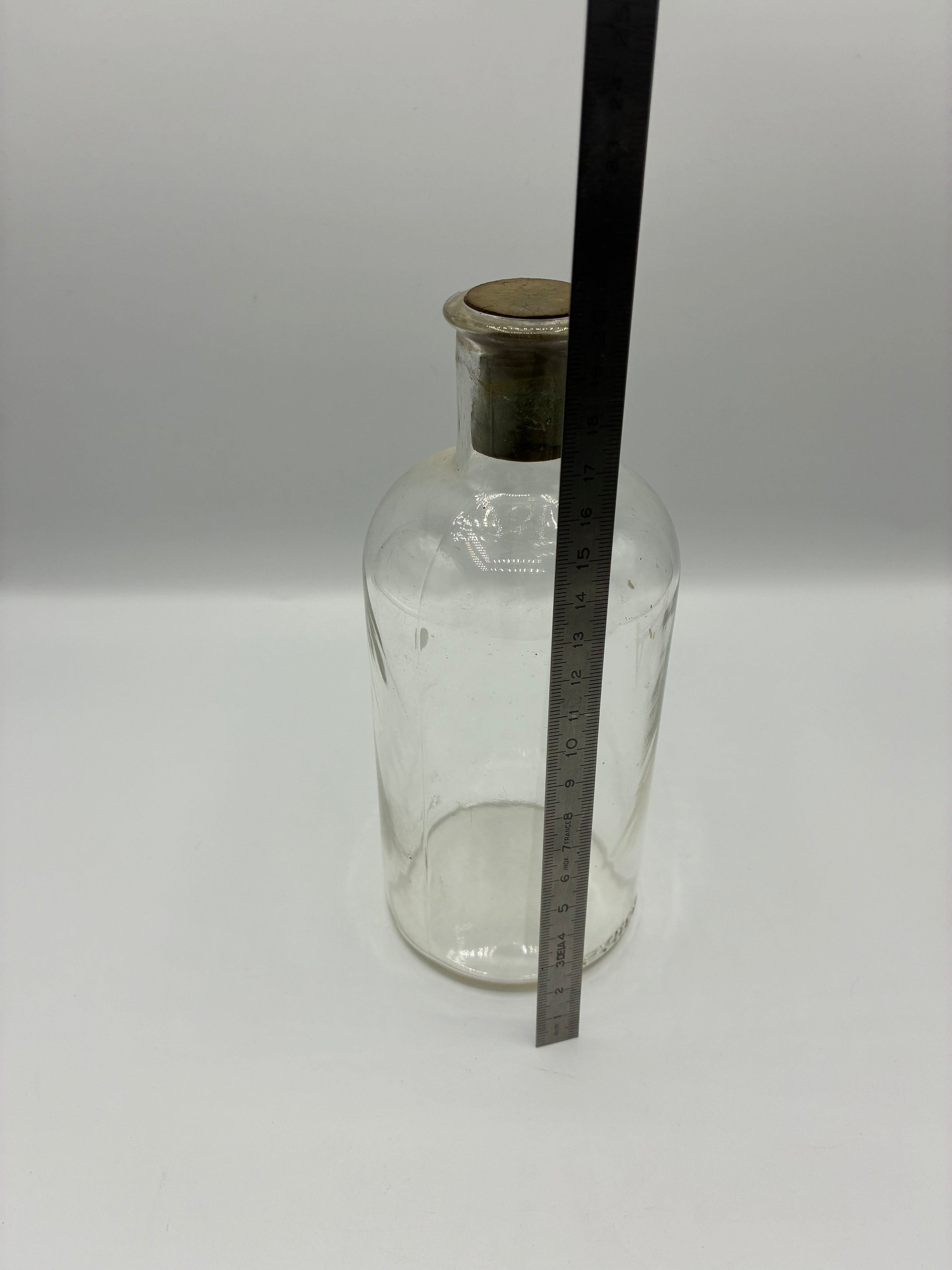 Ancien flacon de pharmacie en verre avec bouchon étanche – vers 1930/1950